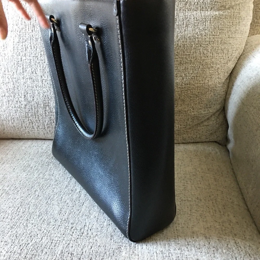 COPY - Large black Kate Spade handbag - Picture 3 of 11